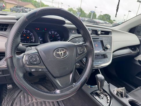 Used 2016 Toyota Avalon XLE Premium FWD image 10