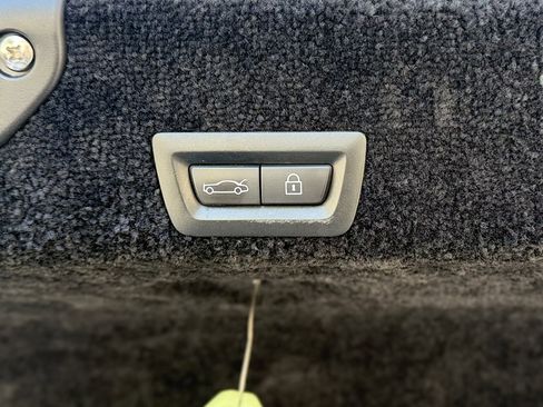 Used 2016 Rolls-Royce Ghost RWD image 44