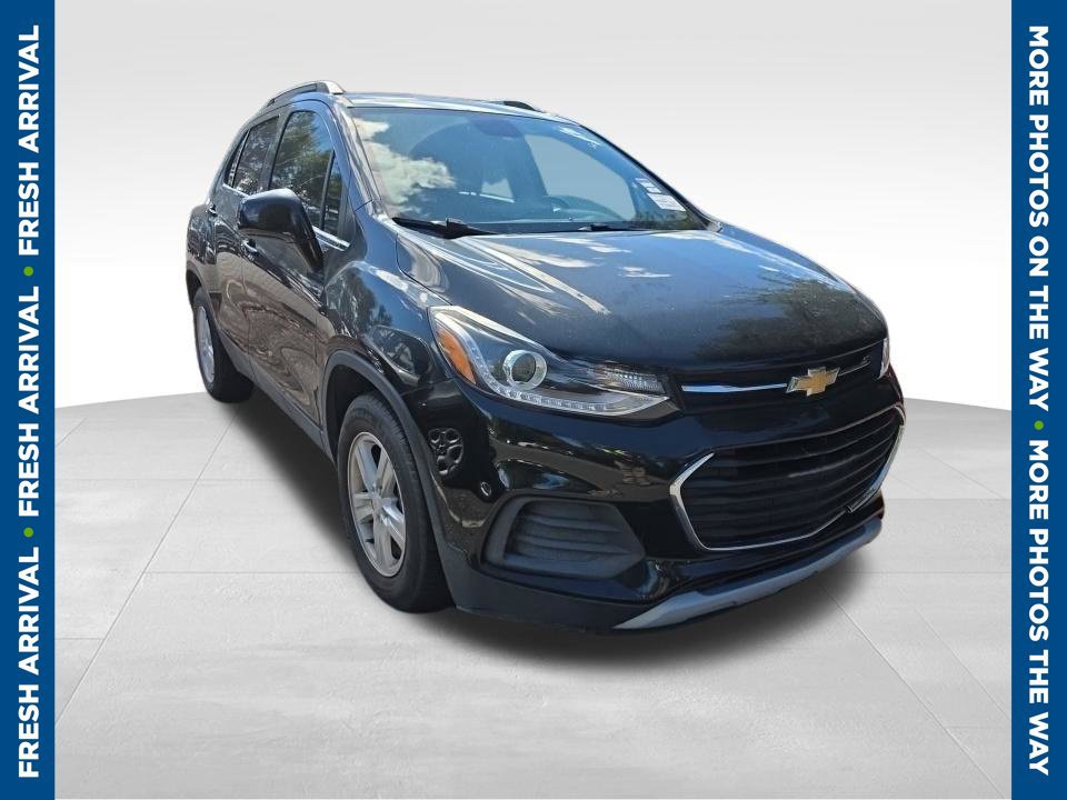 Used 2020 Chevrolet Trax LT w/ LT Convenience Package FWD image 1