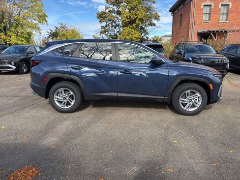 New 2026 Hyundai Tucson SE image 8