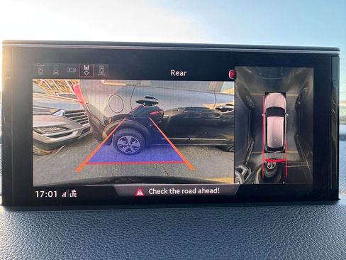 Used 2017 Audi Q7 3.0T Prestige image 14