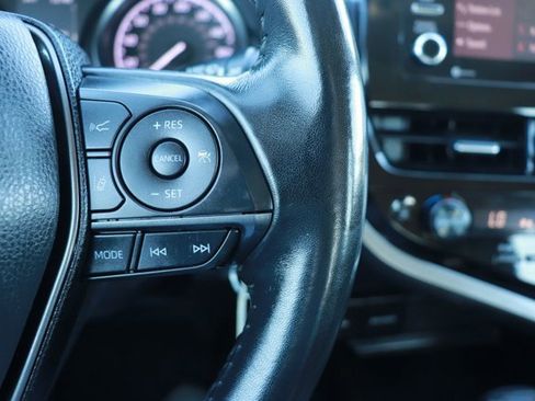 Used 2023 Toyota Camry SE image 19