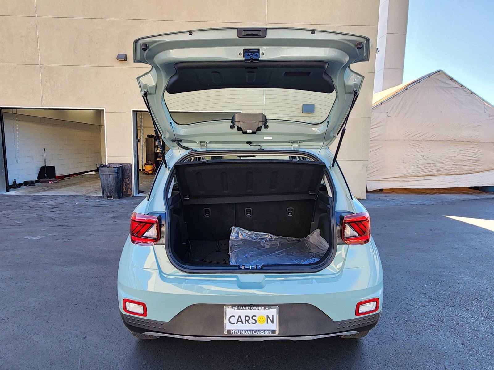 Used 2026 Hyundai Venue SEL FWD image 11