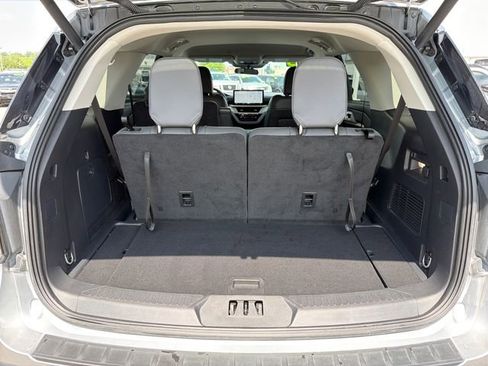 Used 2025 Ford Explorer Active w/ Active Comfort Package RWD image 24