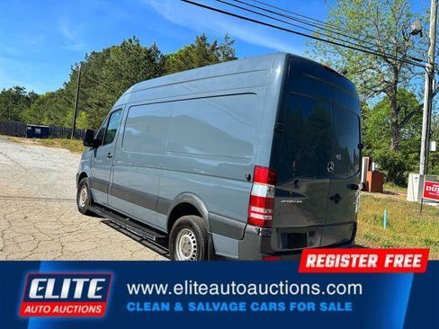 Used 2018 Mercedes-Benz Sprinter 2500 image 6