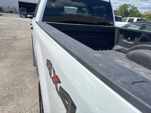 Used 2022 Ford F250 XLT AWD/4WD image 9