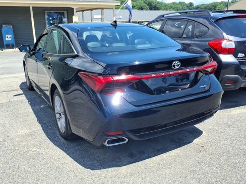 Used 2019 Toyota Avalon XLE FWD image 5
