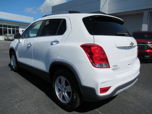 Used 2020 Chevrolet Trax LT w/ Driver Confidence Package FWD image 7