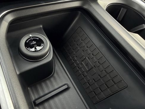 New 2025 Ford Expedition Max Platinum w/ Stealth Performance Package image 19