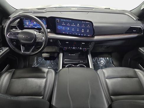 Used 2025 Chevrolet Tahoe Z71 AWD/4WD image 9