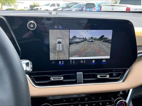 Used 2026 Chevrolet Equinox ACTIV w/ Safety and Technology Package FWD image 13