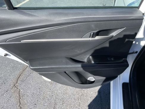 Used 2025 Toyota Camry SE image 22