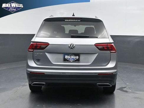 Used 2021 Volkswagen Tiguan SE image 6