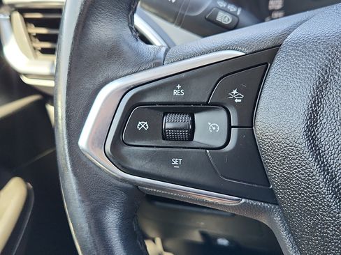 Used 2021 Chevrolet TrailBlazer LT w/ Premium Seating Package AWD/4WD image 21