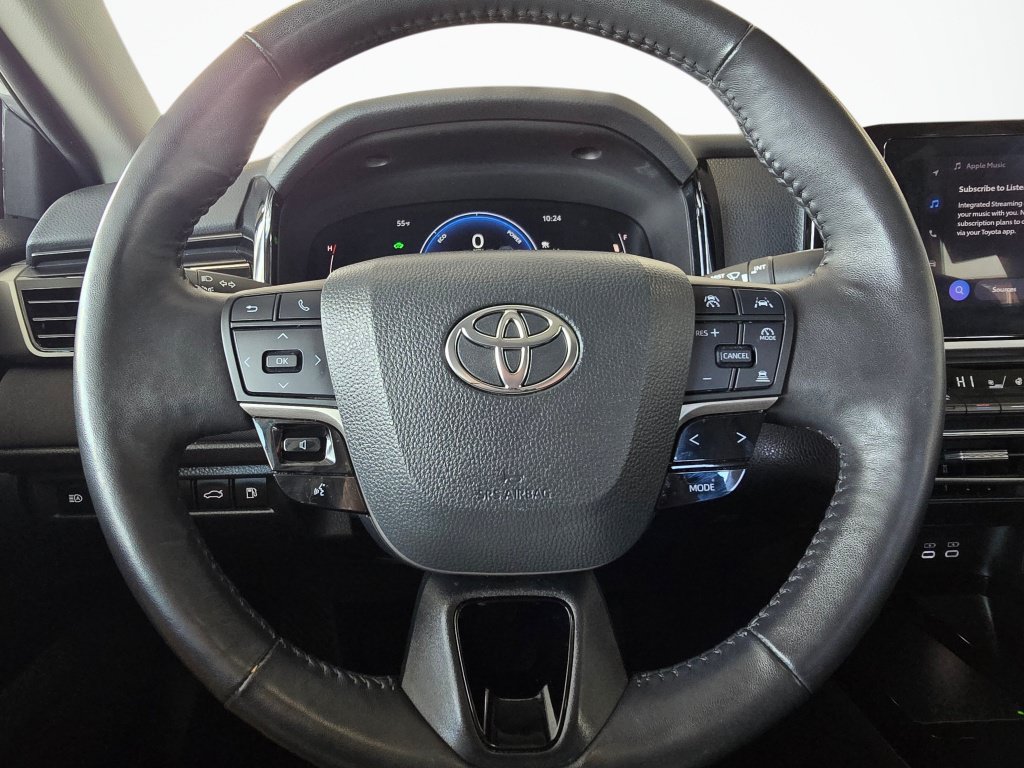 Used 2025 Toyota Camry LE w/ Convenience Package FWD image 22