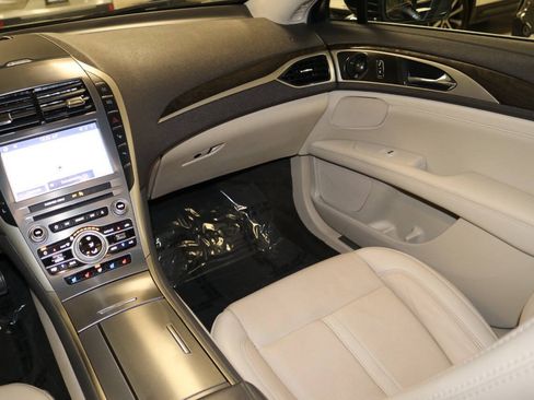 Used 2020 Lincoln MKZ Reserve w/ Elements Package FWD image 16