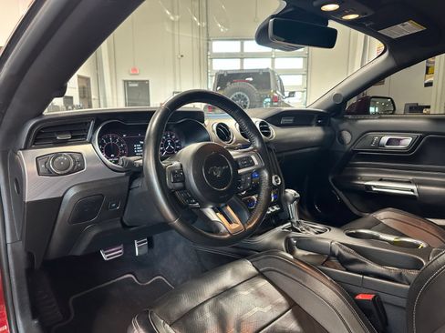 Used 2022 Ford Mustang GT Premium w/ Equipment Group 401A RWD image 15