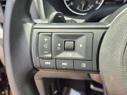 Certified 2022 Nissan Rogue S FWD image 32