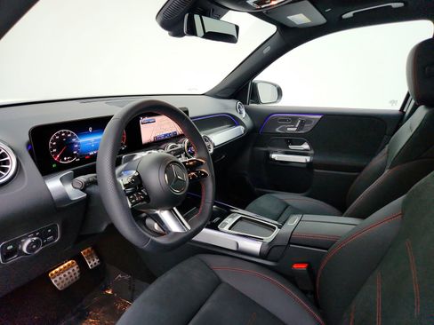 Certified 2024 Mercedes-Benz GLB 250 image 16