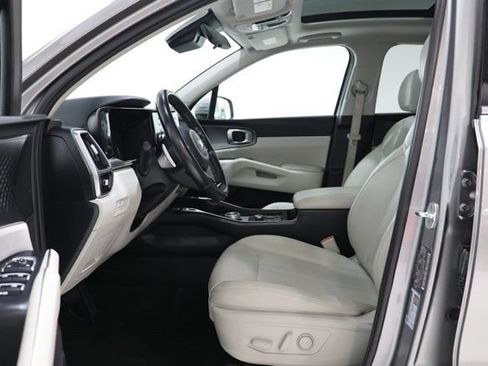Used 2021 Kia Sorento EX FWD image 18
