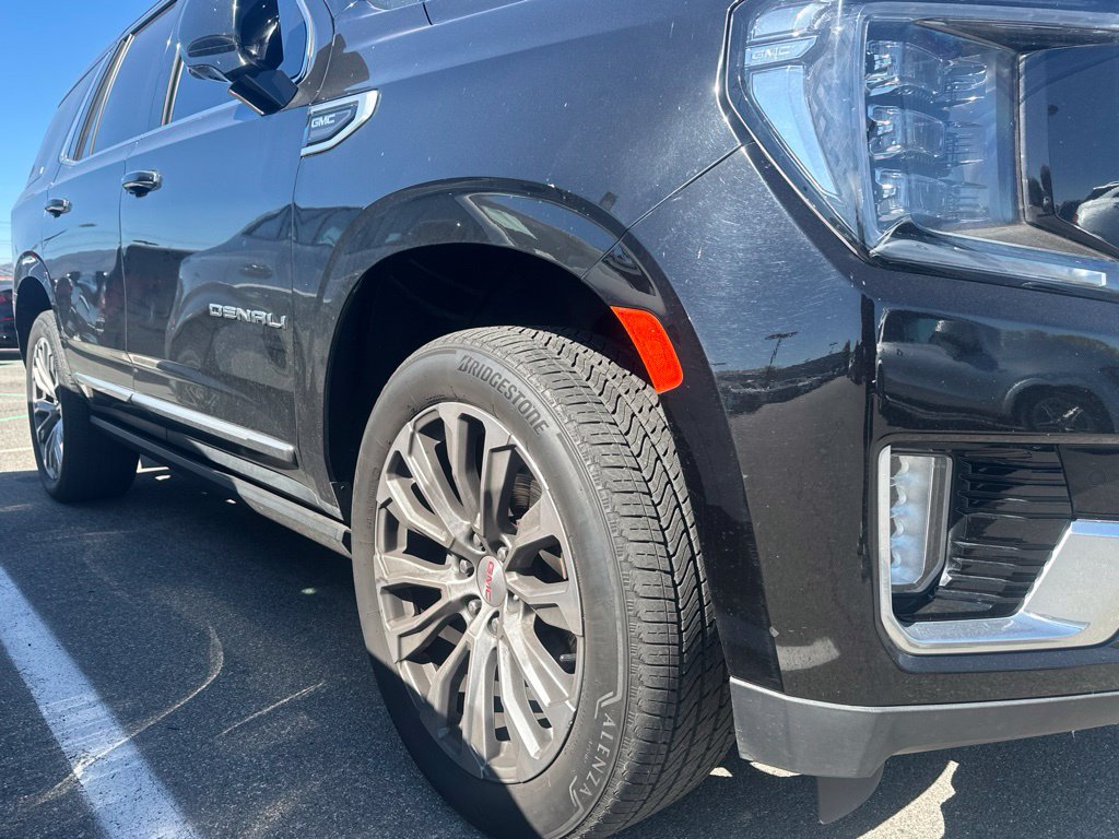 Used 2021 GMC Yukon Denali w/ Denali Premium Package AWD/4WD image 7