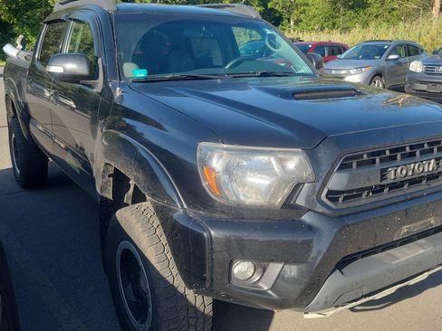 Used 2015 Toyota Tacoma TRD Pro w/ Off Road Towing Package AWD/4WD image 9