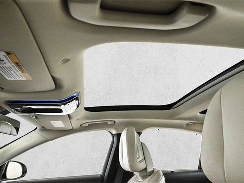 New 2026 Mercedes-Benz E 450 4MATIC Sedan image 17