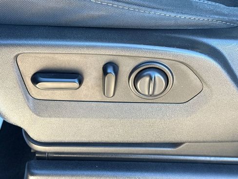 Used 2020 Chevrolet Silverado 1500 LT w/ Texas Edition image 20