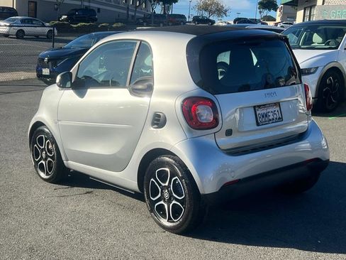 Used 2018 smart fortwo electric drive image 8