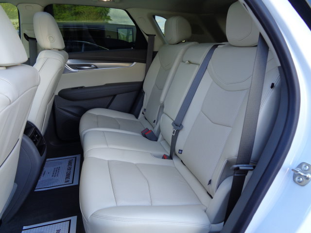 Used 2025 Cadillac XT5 Premium Luxury w/ LPO, Floor Liner Package AWD/4WD image 19