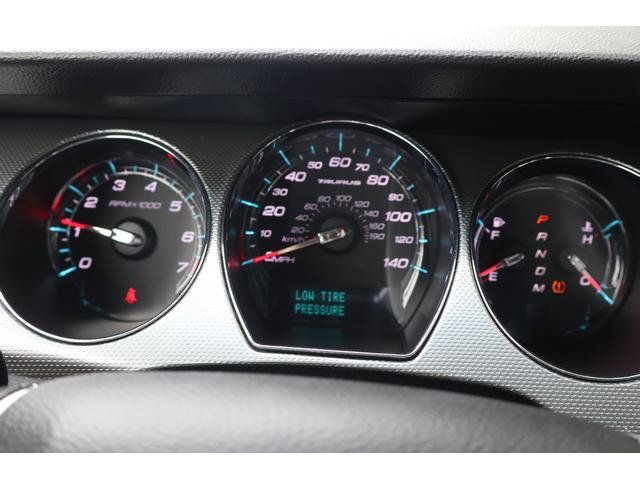 Used 2012 Ford Taurus SEL FWD image 13