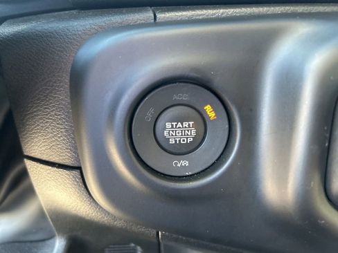 Certified 2022 Jeep Gladiator Overland w/ Popular Equipment Package image 40