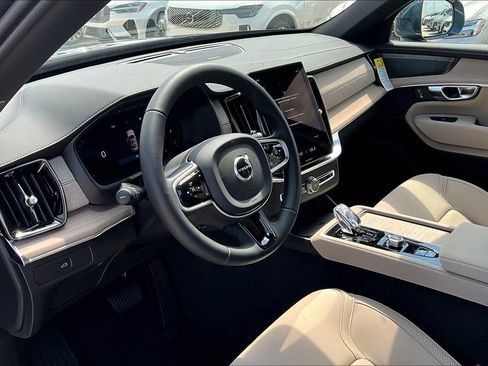 New 2026 Volvo XC90 B6 Plus w/ Protection Package Premier image 20