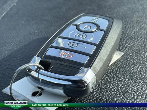 Used 2020 Lincoln Nautilus Reserve image 30