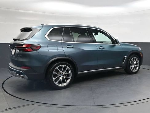 Used 2024 BMW X5 xDrive40i w/ Premium Package AWD/4WD image 4