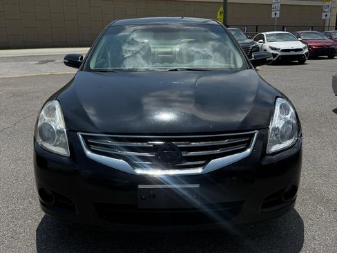 Used 2012 Nissan Altima 3.5 SR w/ Sport Pkg FWD image 2