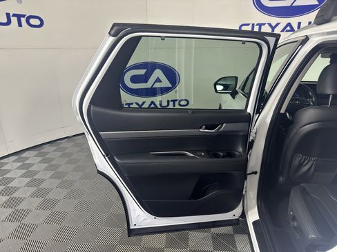 Used 2022 Hyundai Palisade SEL w/ 8P Bench Seat Package FWD image 31