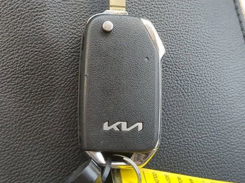 Used 2024 Kia Soul LX w/ Option Group 015 FWD image 25