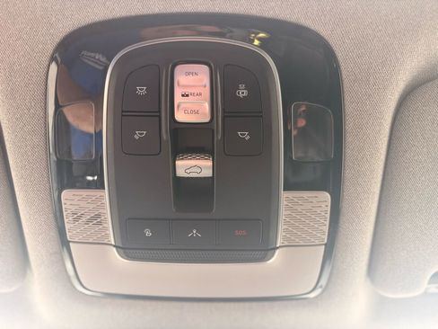 Used 2021 Hyundai Palisade Limited FWD image 31