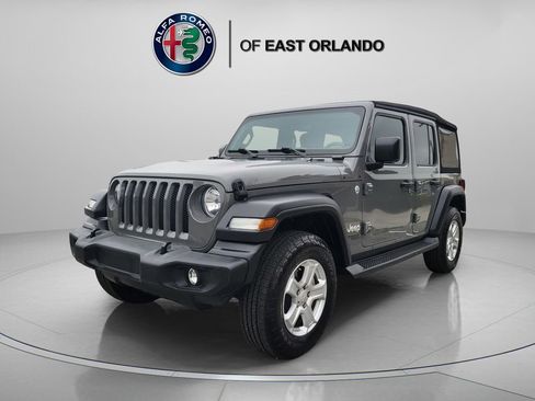 Used 2021 Jeep Wrangler Unlimited Sport AWD/4WD image 3