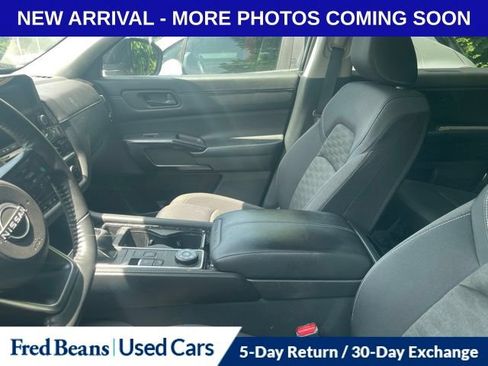 Used 2024 Nissan Pathfinder SV AWD/4WD image 8