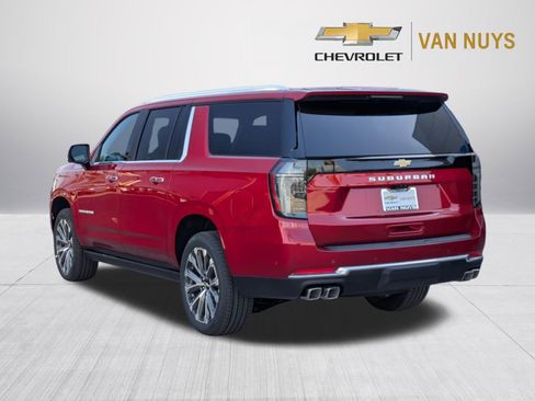 New 2026 Chevrolet Suburban High Country AWD/4WD image 4