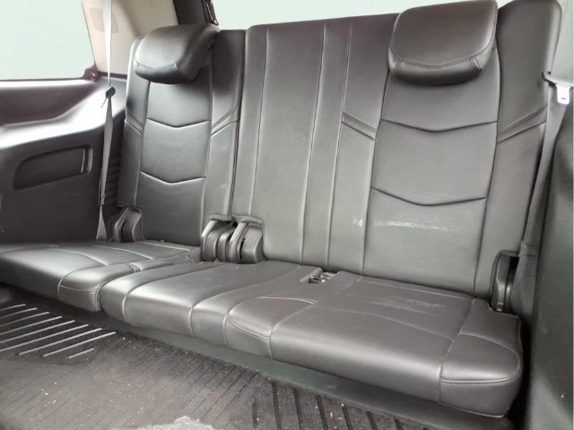 Used 2018 Cadillac Escalade Premium Luxury AWD/4WD image 24