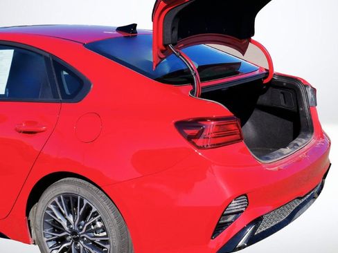 Used 2024 Kia Forte GT-Line w/ GT-Line Premium Package image 10