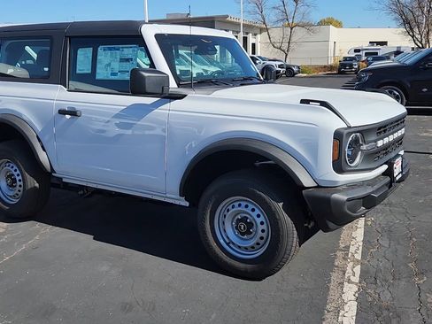 New 2025 Ford Bronco Base image 11