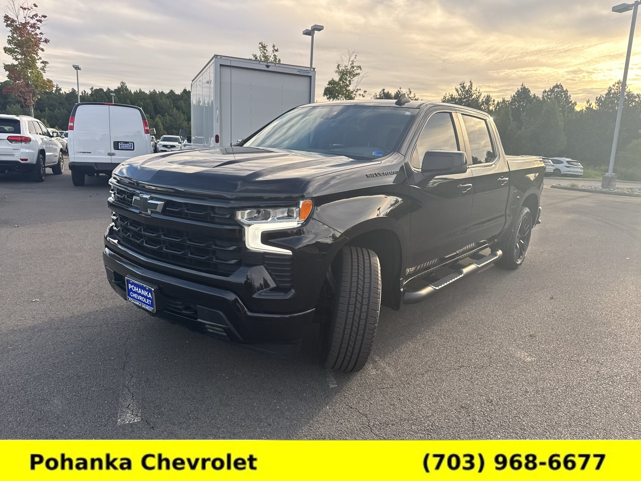 Used 2023 Chevrolet Silverado 1500 RST AWD/4WD image 3