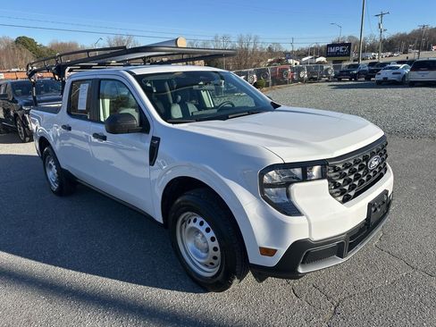 Used 2025 Ford Maverick XLT w/ Equipment Group 302A image 7