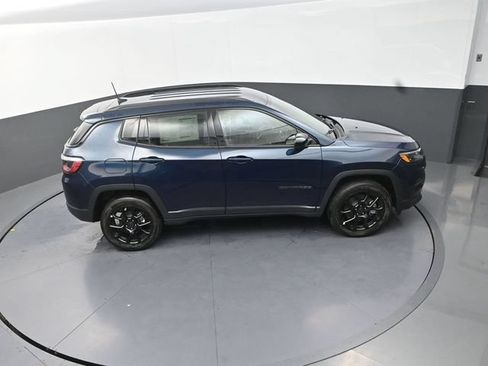 New 2026 Jeep Compass Latitude AWD/4WD image 18