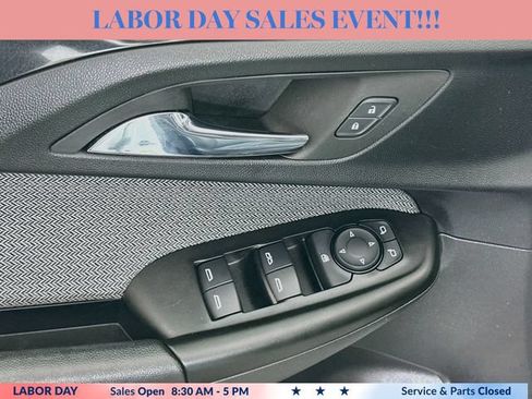 Used 2023 Chevrolet TrailBlazer LT w/ Convenience Package AWD/4WD image 17
