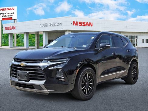 Used 2019 Chevrolet Blazer Premier w/ Sun and Wheels Package FWD image 2